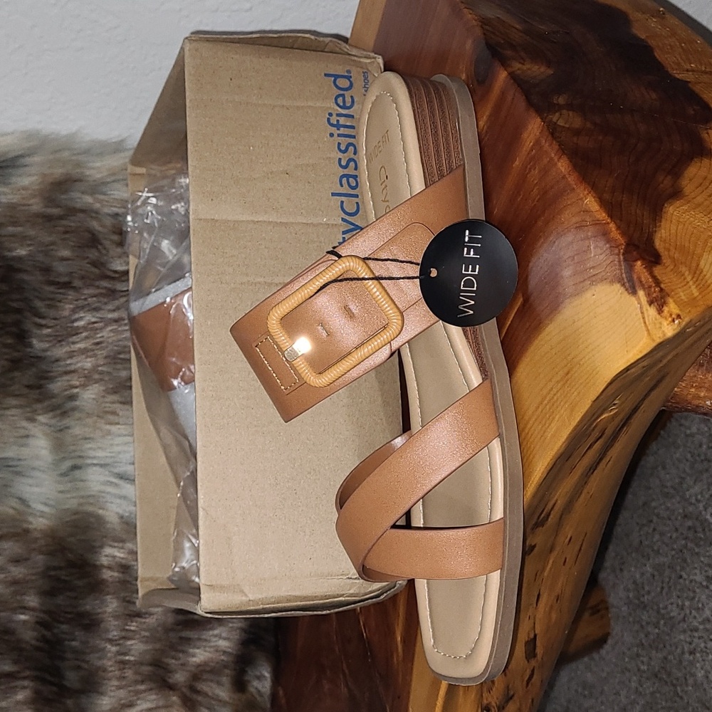 City classified Sandals Size 8w